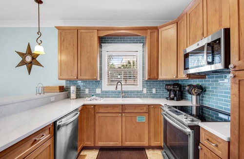 Frangista Beach House | Private Heated Pool🌊Walk 2 Beach~Beach Service~4 Bikes~4BR Neptune's🔱 Nook