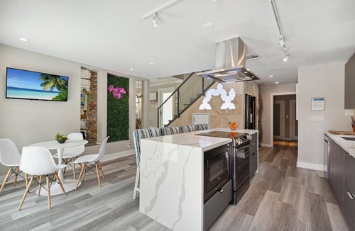 Poinsettia Heights House | Private Home w/Dock, sleeps 10 Hot Tub, Oasis w/Games;Covered Patio Table for 10