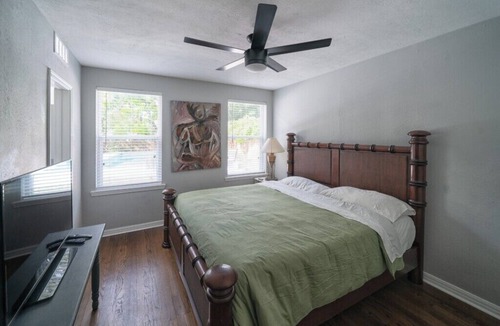 Southbank House | Private Jacksonville Getaway Near San Marco Square