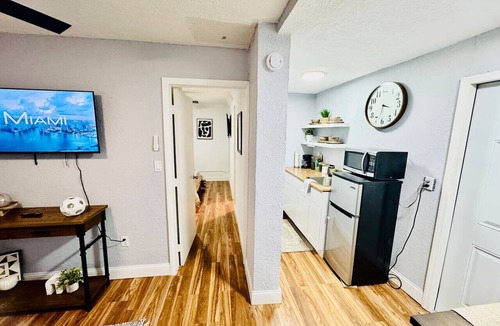 Ludlam House | Private Miami Bungalow | FIU + Free Parking