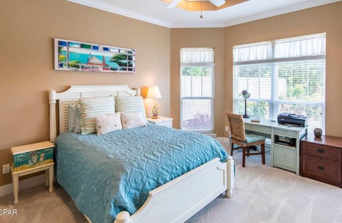 Hollywood Beach House | Private Oasis! Swimming Pool - Game Room - Near Beach