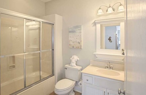 Village of Sugar Beach House | Private Pool ☀️ 600ft to Beach | Peek-a-boo Ocean View | Outdoor Shower | 4 Parking Spots ☀️