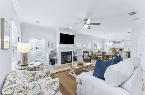 Crystal Beach House | Private Pool + Hot Tub - Block to Beach - Golf Cart - GameRoom - Carriage House