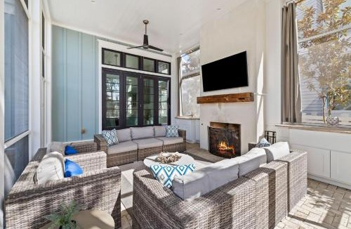 Watercolor House | Private Pool, Lake Views, Great Outdoor Space - Lake District Home in Watercolor, FL home