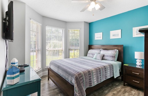 Seaspray House | PRIVATE POOL!! MOVIE ROOM AND PRIVATE BEACH ACCESS!