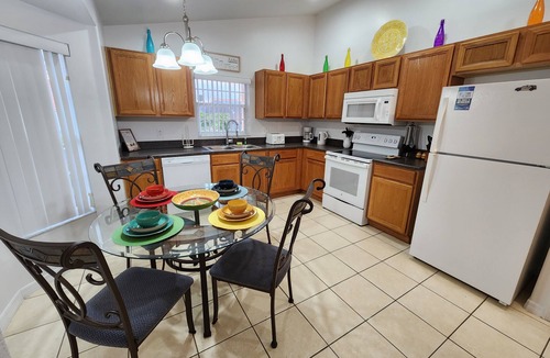 Solana House | Private Pool, Spa, Games Room, close to Disney one story, in gated community
