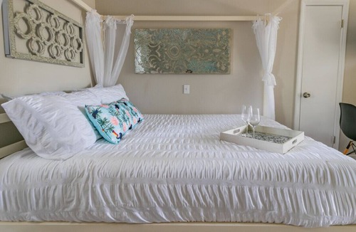 Fort Walton Beach Apartment | Private Romantic Loft, very close to beach and downtown