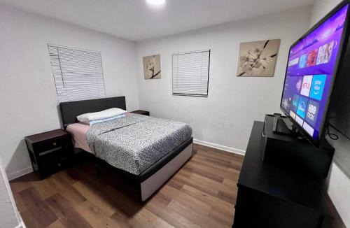 Downtown Fort Lauderdale House | Private Room near Downtown