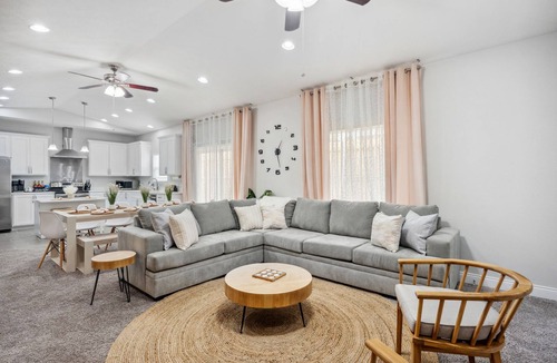 Inlet Beach Heights House | Private Swim Spa Family-Friendly Large One-Story Home Near 30A King Bed