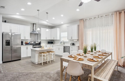 Inlet Beach Heights House | Private Swim Spa Family-Friendly Large One-Story Home Near 30A King Bed