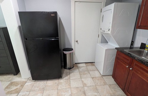 Black Pearl Cottage | Private Uptown Cottage near Tulane, Loyola and Audubon Park