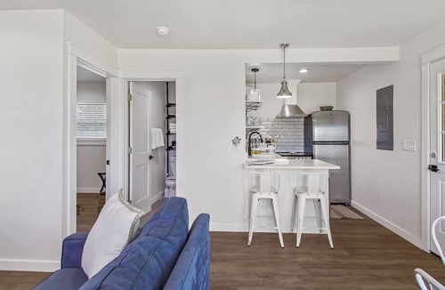 Drummond And Ware Cottage | Private - Waterfront Cottage - Panama City, FL