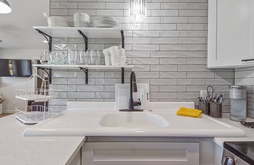 Drummond And Ware Cottage | Private - Waterfront Cottage - Panama City, FL