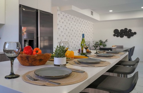 Olympia Heights House | Private Yard & BBQ, Island Kitchen, Fully Renovated Home - Near Miami & MIA