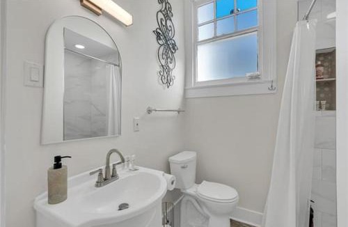 Touro House | Prytania Pearl - 3 Bedroom 2 Bathroom Home