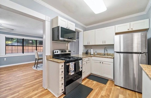 Hattiesburg Cottage | Quaint 3-bedroom cottage with AC in charming Hattiesburg