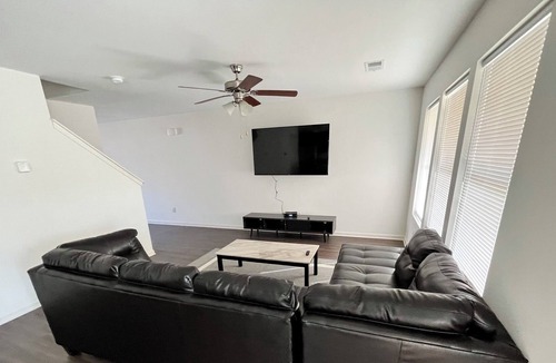 Fultondale House | Quaint 4-bedroom home with garage and driveway parking