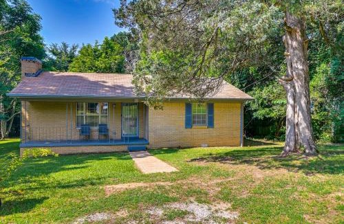 Oxford House | Quaint Oxford Home ~ 2 Mi to Ole Miss & The Grove!