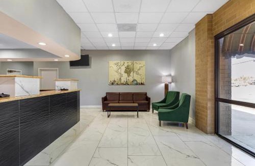 Columbus Hotel | Quality Inn Columbus, MS