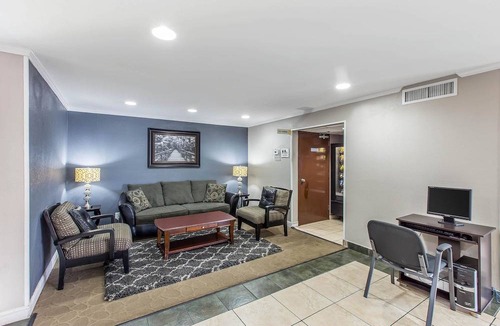 Homewood Hotel | Quality Inn Homewood