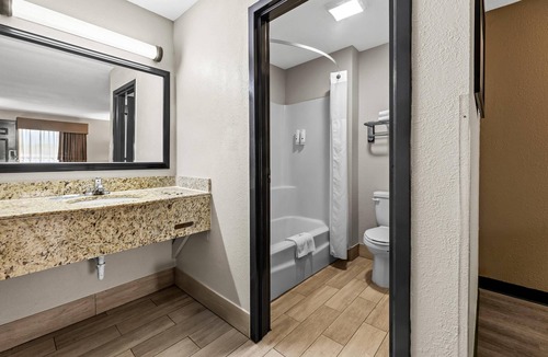 Richland Hotel | Quality Inn Richland - Jackson South