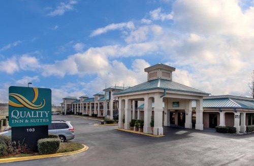Clinton Hotel | Quality Inn & Suites Clinton - Jackson West