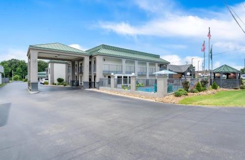 Monticello Hotel | Quality Inn & Suites Monticello