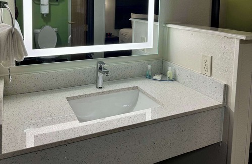 Sulphur Hotel | Quality Inn Sulphur - Lake Charles