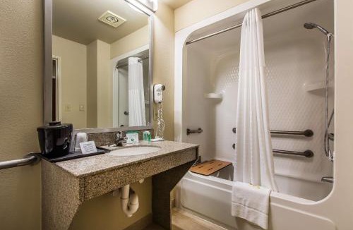 New Iberia Hotel | Quality Suites New Iberia