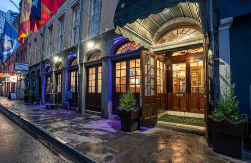 French Quarter Hotel | Quarter House Suites