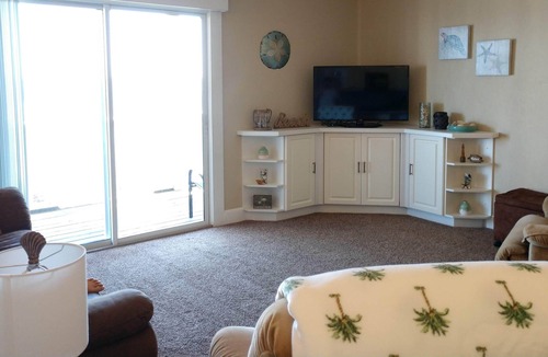 Gulf Breeze Condo | Quiet and cozy apartment on the sound