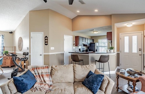 Ferry Pass House | Quiet Cottage by UWF & West Fl Hospital