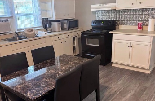Jonesboro House | Quiet Country Stay Minutes to Town & Hospitals