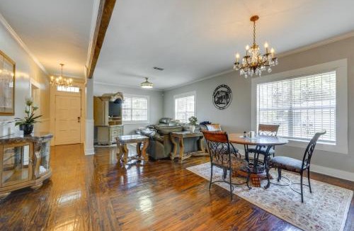 Alexandria House | Quiet Home Near I-49, Downtown & 2 Hospitals