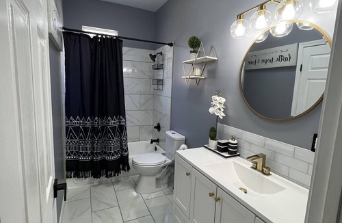 Gentilly Terrace Apartment | Quiet Modern Gentilly Duplex