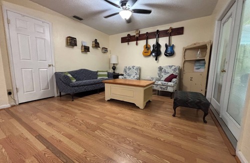 Port Orange House | Quiet Neighborhood 10 minutes from the beach and minutes from great eats