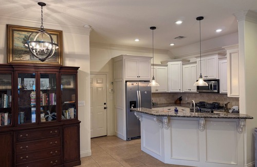 Lake Charles House | Quiet Windsor Court Retreat
