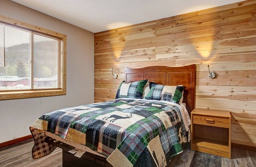 South Fork Hotel | Rainbow Lodge