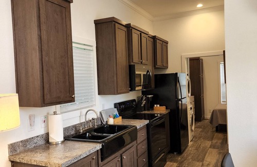 Tyler Cottage | Ranch Cabin Modern Tiny home on beautiful Ranch!