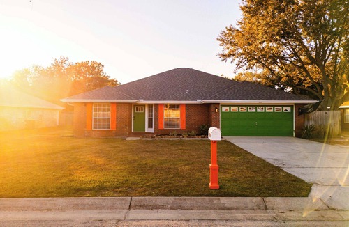 Navarre House | Rangers Outpost: Pool, Foosball, only 5 min to Beach