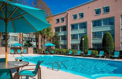 Arts/Warehouse District Hotel | Rare Find, Relaxing Suite with Outdoor Pool and Full Kitchen, Free Breakfast!