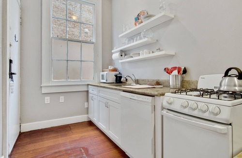 Treme Hotel | Rathbone Mansions - Apartment
