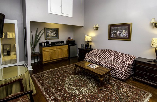 Treme Hotel | Rathbone Mansions - Two Queen Suite