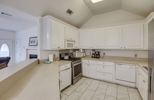 Raymond House | Raymond Home ~ 17 Mi to Downtown Jackson!