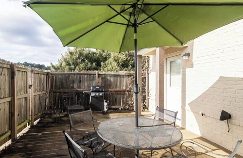 Oxford House | Rebel Belle - Convenient Stylish New 2 BR 2.5 Bath Condo - 1 mile to Ole Miss.