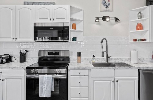 Karnack House | Recently updated with great reviews!