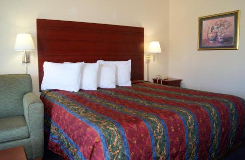 Natchez Hotel | Red Carpet Inn - Natchez