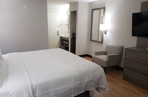 Kreole Hotel | Red Roof Inn Moss Point