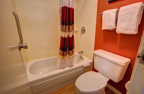 Ferry Pass Hotel | Red Roof Inn Pensacola – I-10 at Davis Highway