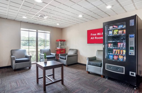 Vicksburg Hotel | Red Roof Inn PLUS+ & Suites Vicksburg